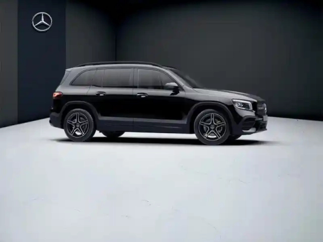 Mercedes Glb 200 d amg line — photo 16