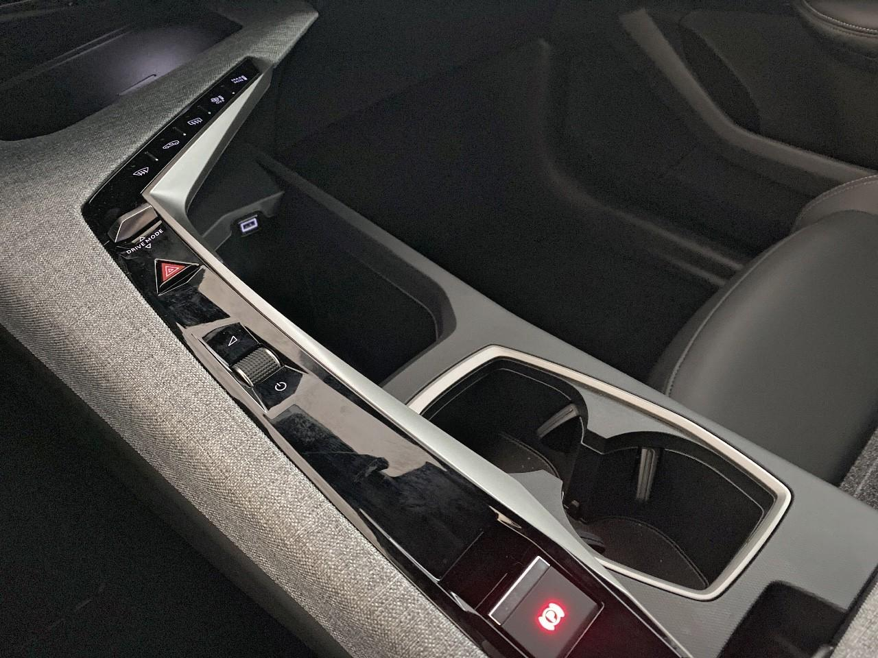 Peugeot 3008 hybrid 145 e-dcs6 allure — photo 18