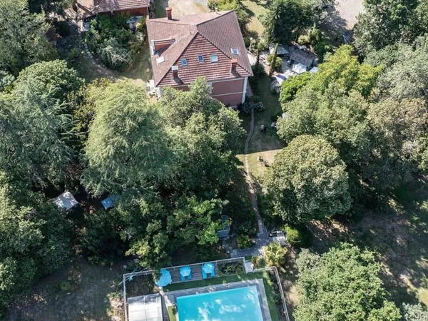 Maison 19 pièces 600 m²