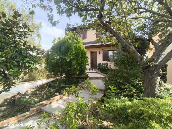 Maison 6 pièces 122 m²