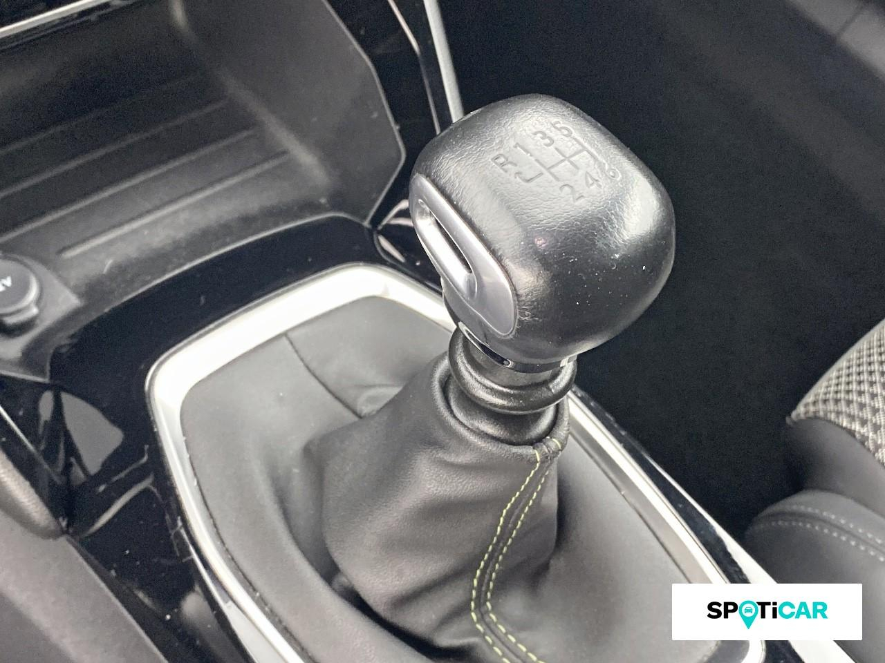 Peugeot 2008 1.2 puretech 130ch s&s gt — photo 14