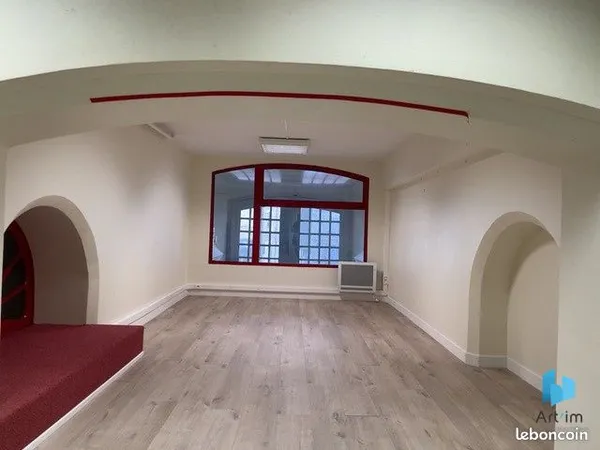 Local 59 m² Le Mans