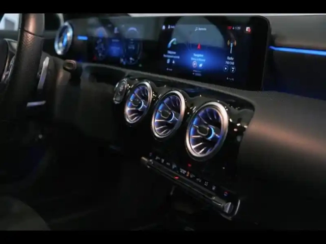 Mercedes Classe A 250 e 160+102ch amg line 8g-dct 8cv — photo 30