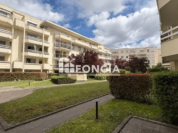 Bordeaux tondu / mouneyra - t2 de 51 m² avec terrasse, parking et cave