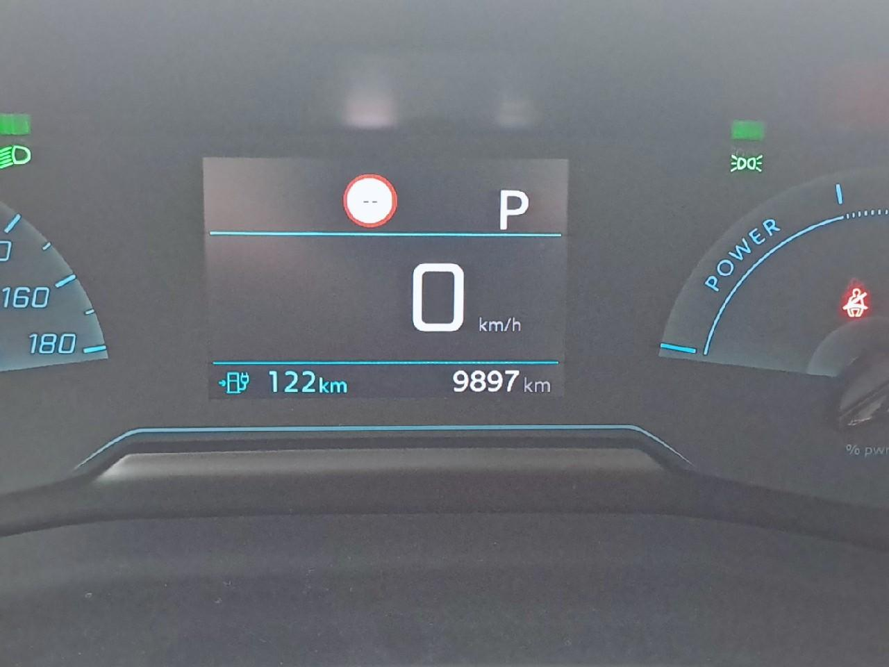 Peugeot 208 electrique 50 kwh 136ch style — photo 27