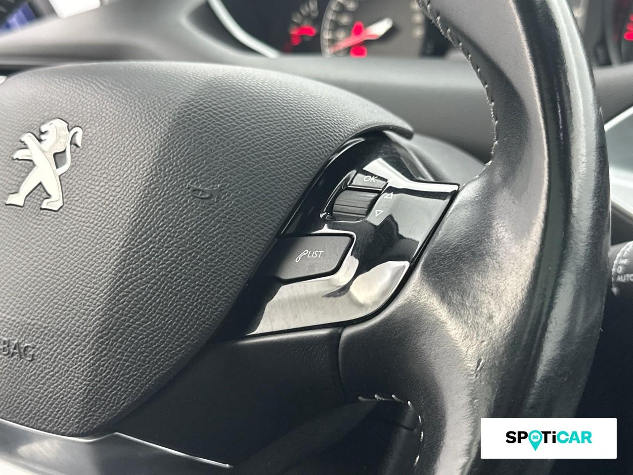 Peugeot 308 1.2 puretech 130ch e6.3 s&s gt line — photo 18