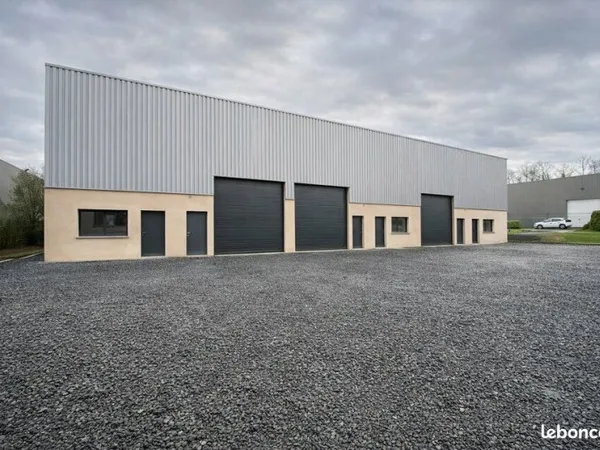LOCAL D'ACTIVITE 150 m² PONT PEAN