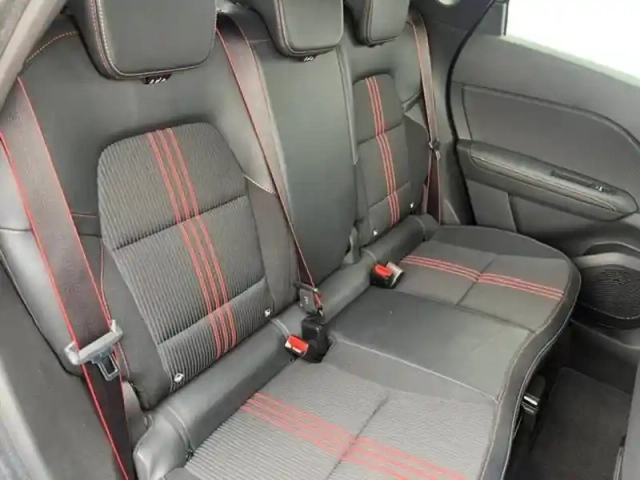 Renault Captur tce 160 edc - 21 — photo 23