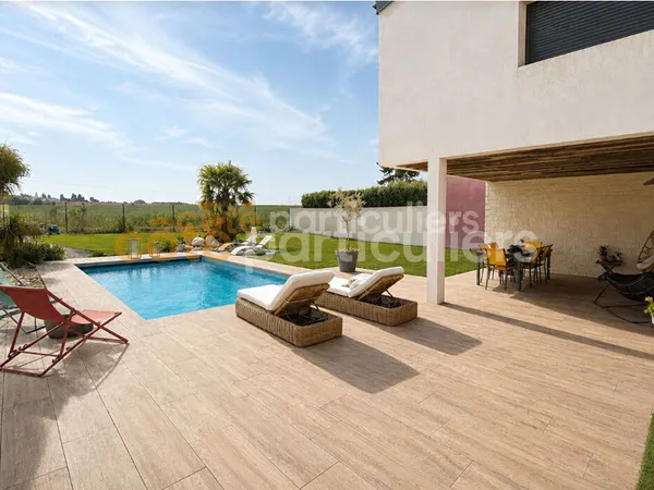 Villa d'Architecte ? Luxe, Élégance et Prestations Exclusives