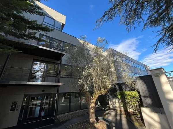 Bureaux 322 m²