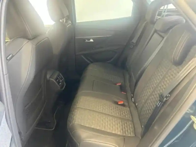 Peugeot 3008 1.2 puretech 130ch s&amp;s roadtrip eat8 — photo 7
