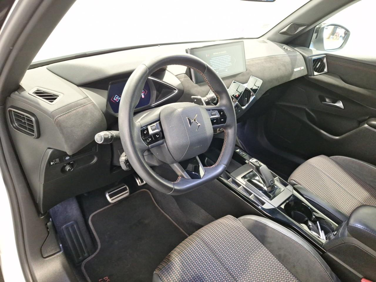 Ds Ds 3 crossback puretech 130 eat8 performance line — photo 12
