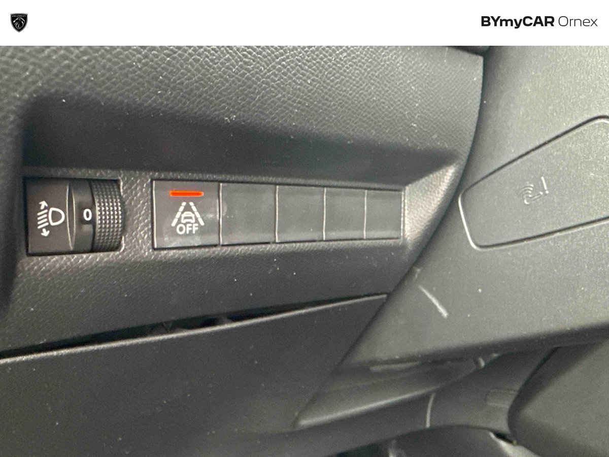 Peugeot 208 PureTech 100 S&amp;S EAT8 — photo 21