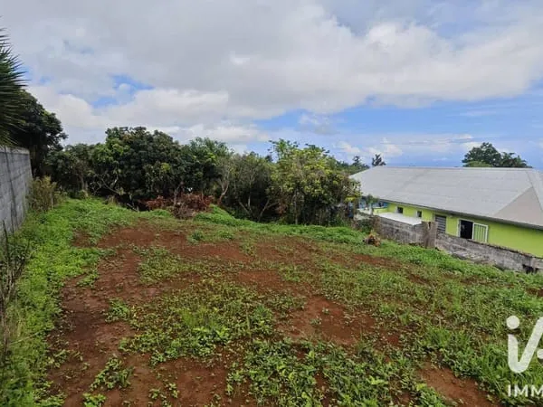 Terrain constructible 571 m²
