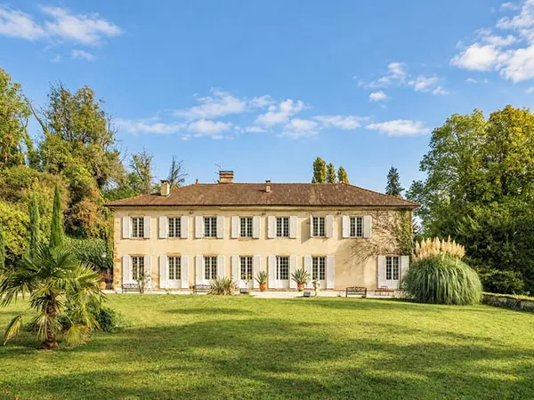 Château du XVIIIe siècle au pied du Vercors