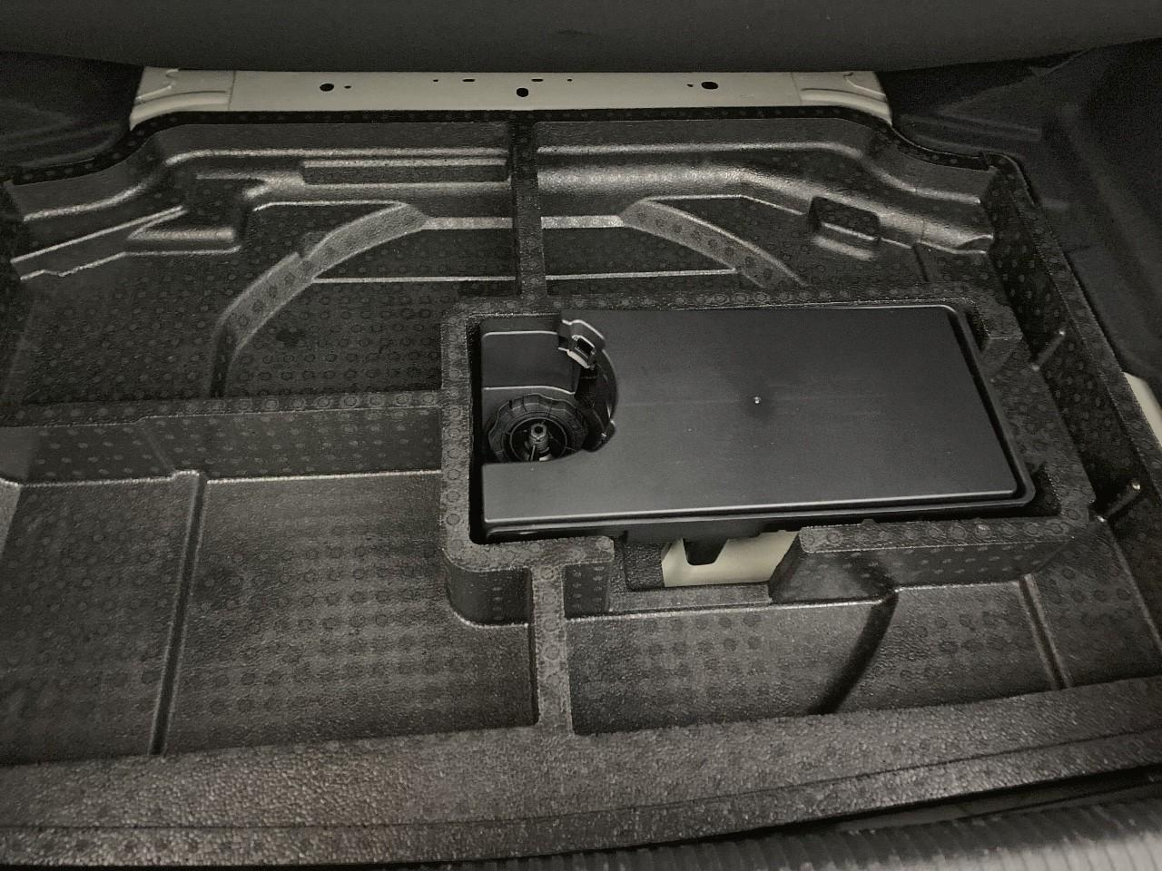 Peugeot 308 hybrid 145 e-dcs6 allure — photo 16