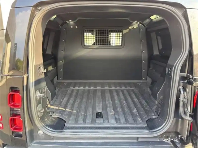 Land Rover Defender 90 d250 mhev bva8 hardtop x-dynamic — photo 13