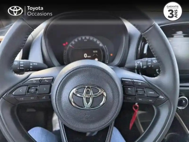 Toyota Aygo x 1.0 vvt-i 72ch design s-cvt my23 — photo 28