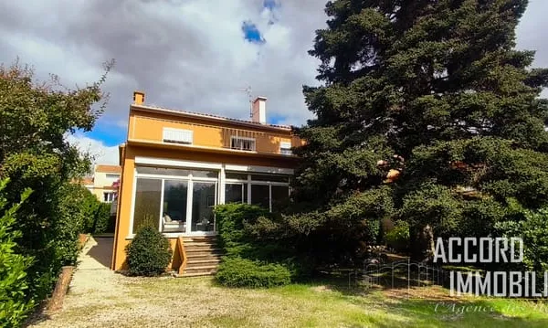 MAISON T4 AVEC BUREAU ET BEAUX VOLUMES- 165.87M2- BEZIERS FO