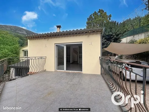 Villa 4 pièces 155 m²