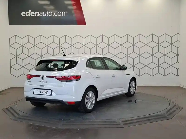 Renault Megane mégane iv berline blue dci 115 — photo 5
