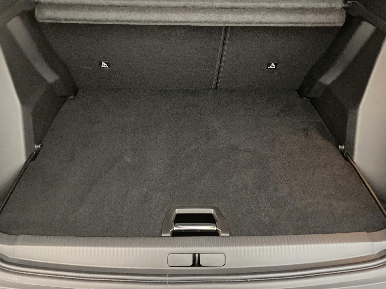 Peugeot 2008 130 s&s eat8 allure — photo 6