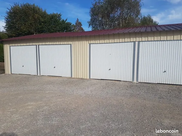 A Louer garage à Montpont en Bresse