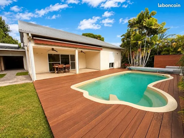 SAINT-PIERRE_ Maison F6 160 m2 avec piscine - Ravine des Cabris