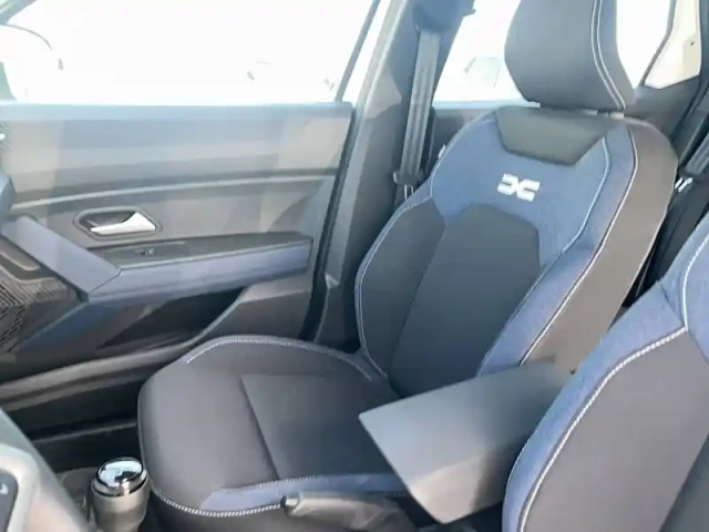 Dacia Duster eco-g 100 — photo 14
