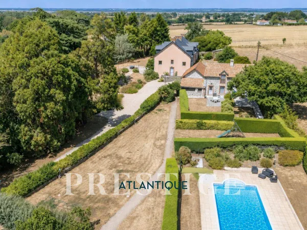 Maison 12 pièces 286 m²
