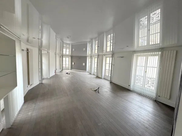Bureaux 93 m²