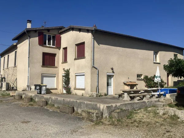 Maison 8 pièces 205 m²
