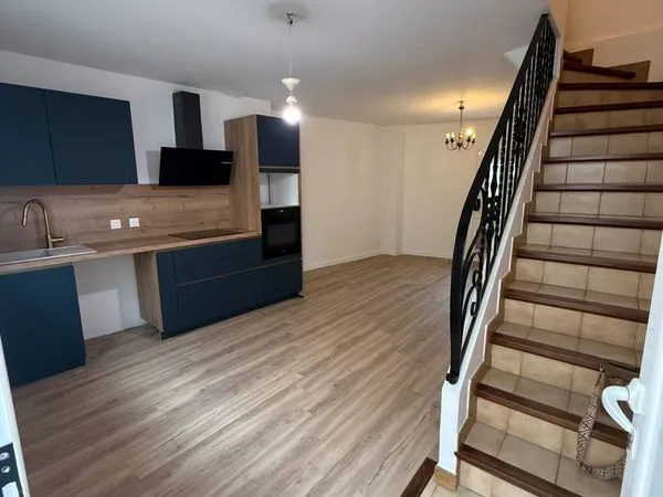 MAISON DE VILLAGE A LOUER PIA 60 M2 (2 chambres)