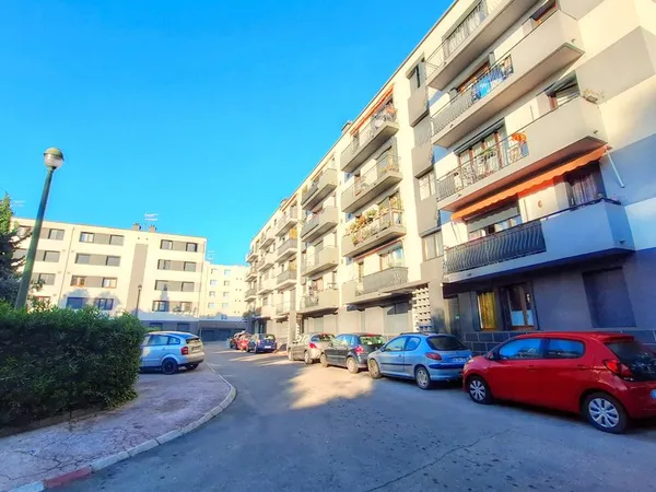 Saint-Barnabé - Beau T3 lumineux de 55 m² avec terrasse et cave - Résidence Parc Provence