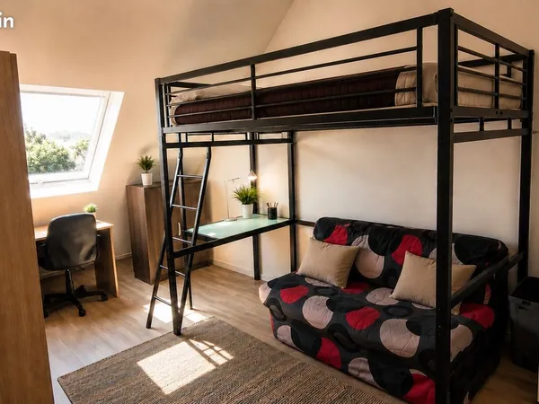 STUDIO LUMINEUX ET BIEN SITUÉ / PARKING PRIVÉ (fibre, lavante/séchante, Smart TV 40 ‘')