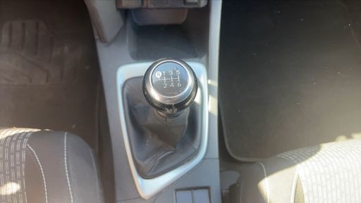 Toyota Auris 1.4 D-4D 90 - Business – 2015 – 149965 km – Diesel – Boîte Manuelle — photo 23