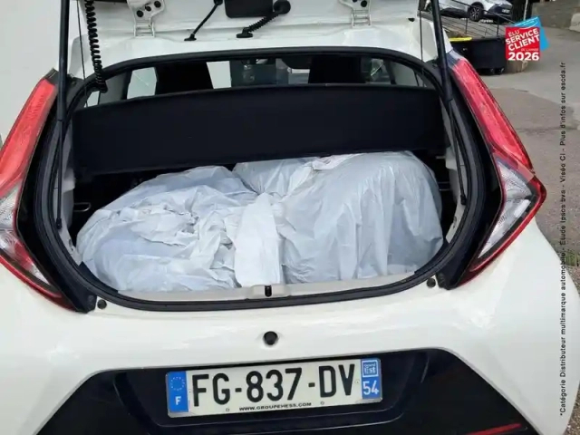 Toyota Aygo 1.0 vvt-i 72ch x-play x-shift 5p — photo 14