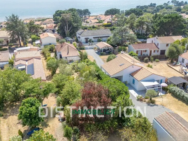 PORNIC - TERRAIN CONSTRUCTIBLE - 651M2