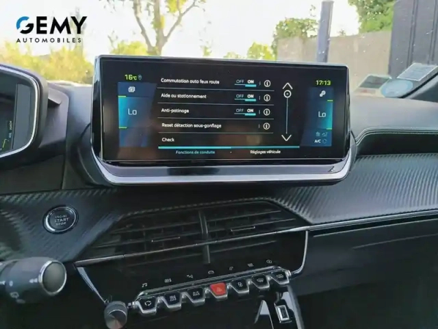 Peugeot 208 electrique 50 kwh 136ch — photo 16