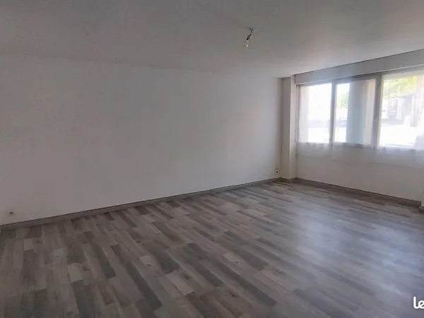 Appartement Location Civray 2p 58m² 440€