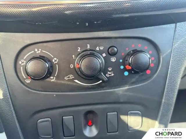 Dacia Sandero sce 75 — photo 14