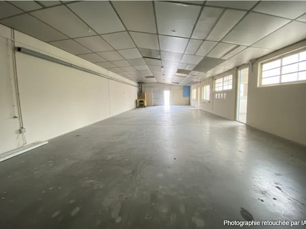 EXCLUSIVITE SAINTES -ENTREPOT , LOCAL D'ACTIVITE