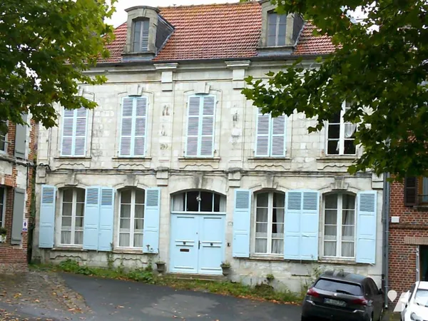 Maison 7 pièces 210 m²
