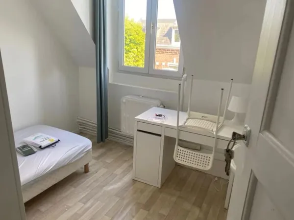 Chambre 1 pièce 12 m²