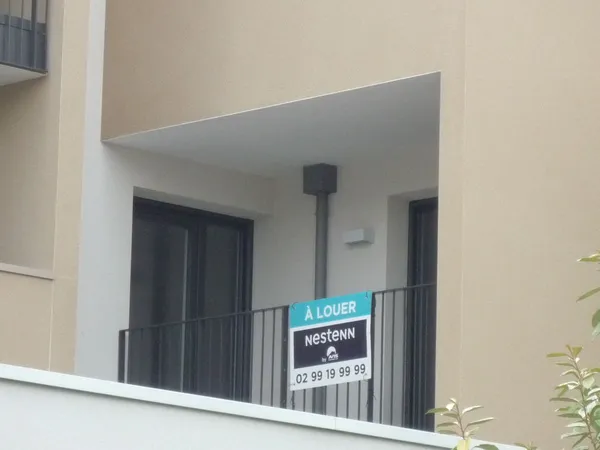 SAINT MALO APPARTEMENT T2 - BALCON - PLACE DE PARKING EN SOUS-SOL