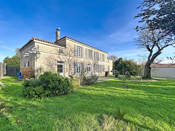 Maison Cire D Aunis 6 pièce(s) 178 m2