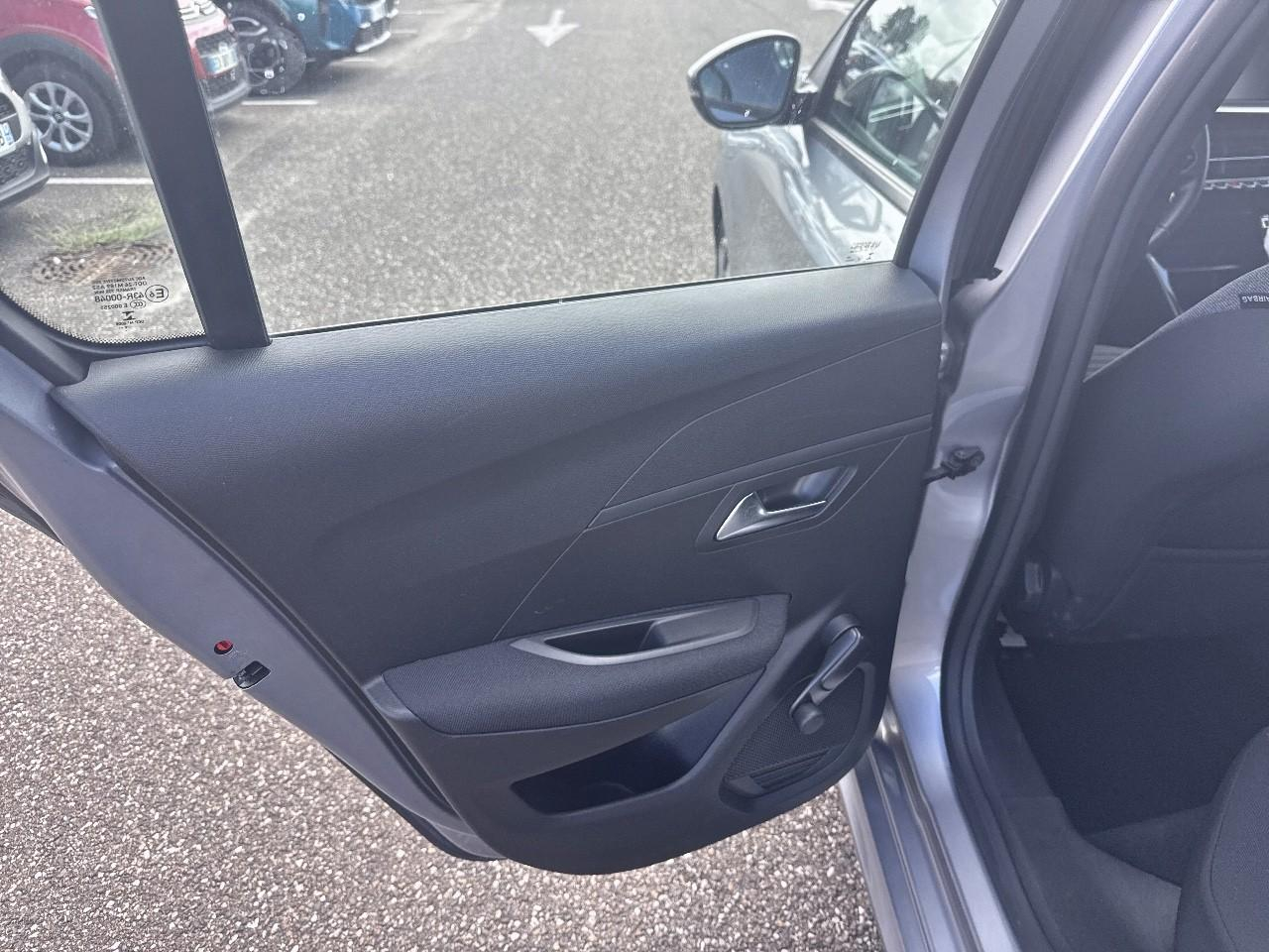 Peugeot 208 puretech 75 s&s bvm5 active — photo 13