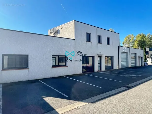 Commerce 150 m²