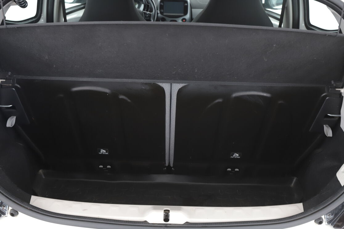Toyota Aygo 1.0 VVT-i X-Play — photo 16