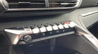 Peugeot 3008 Plug-in Hybrid 225ch Allure Pack e-EAT8 — photo 15
